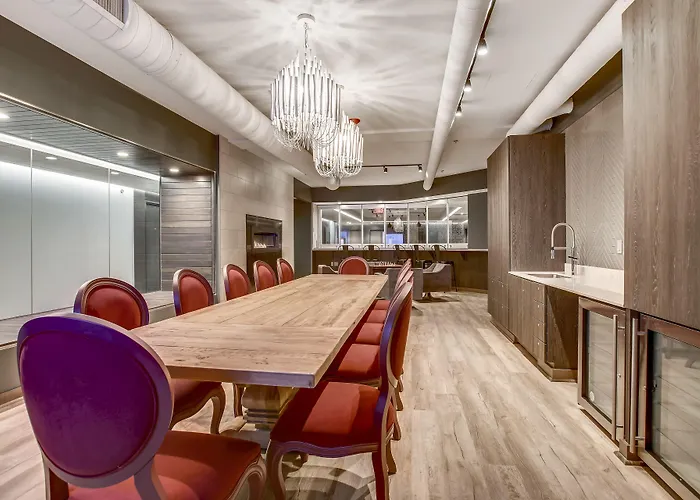 Etage Executive Living *
